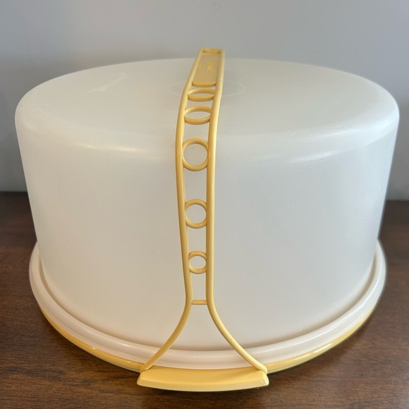 Tupperware 12” Cake Carrier Gold Base 1256-4 Handle 1258-7 Sheer Lid 1257-6 Vtg. - Picture 5 of 14
